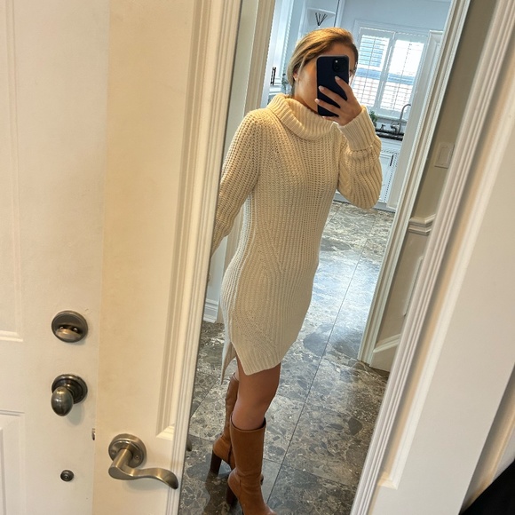 Max Studio knit turtleneck dress- size S - Picture 2 of 9